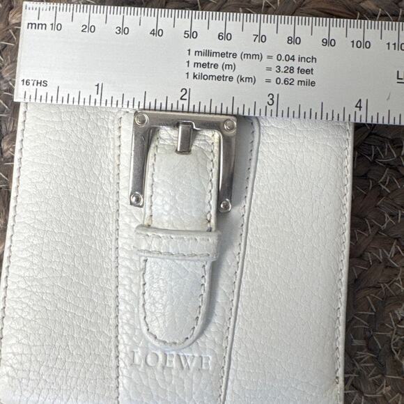 Loewe White Wallet Pebbled Leather Snap Closure 4x4 Double Bill Fold Coin Purse - Picture 10 of 12